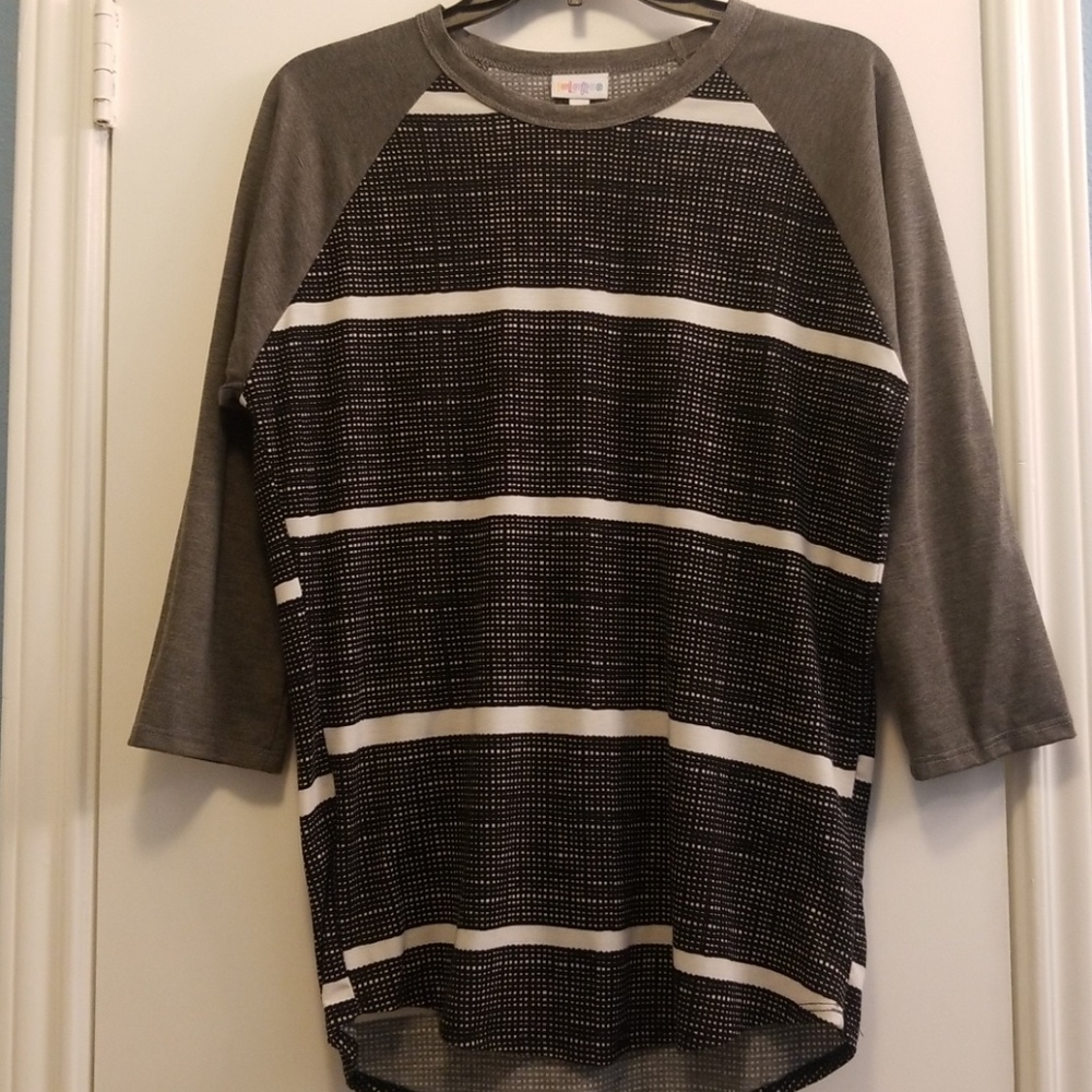 Lularoe Randy Tee